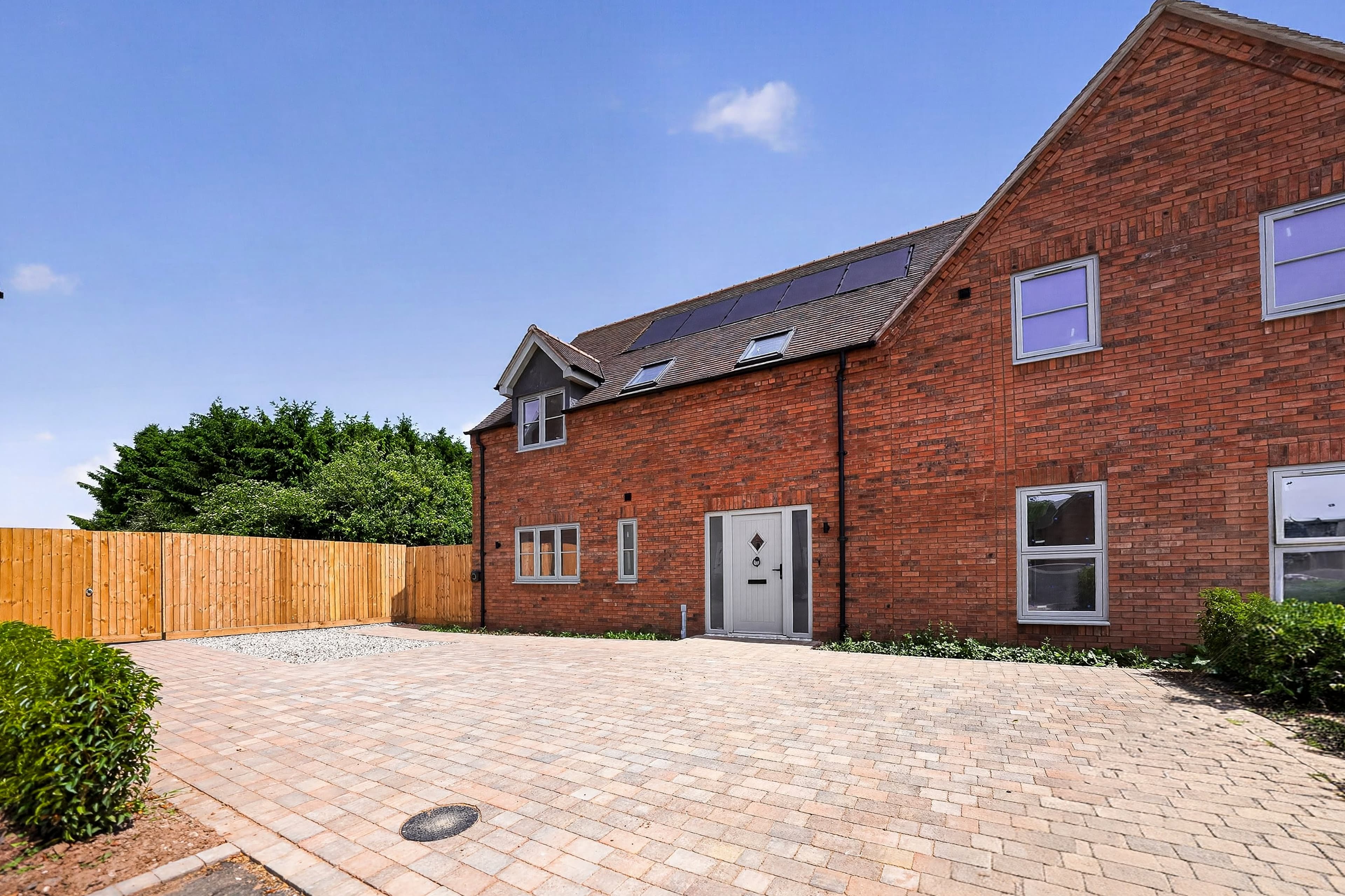Plot 4, Walnut Cottage, 4 High Close Farm, Black Hill, Stratford Upon Avon, CV37 - photo 1 of 16